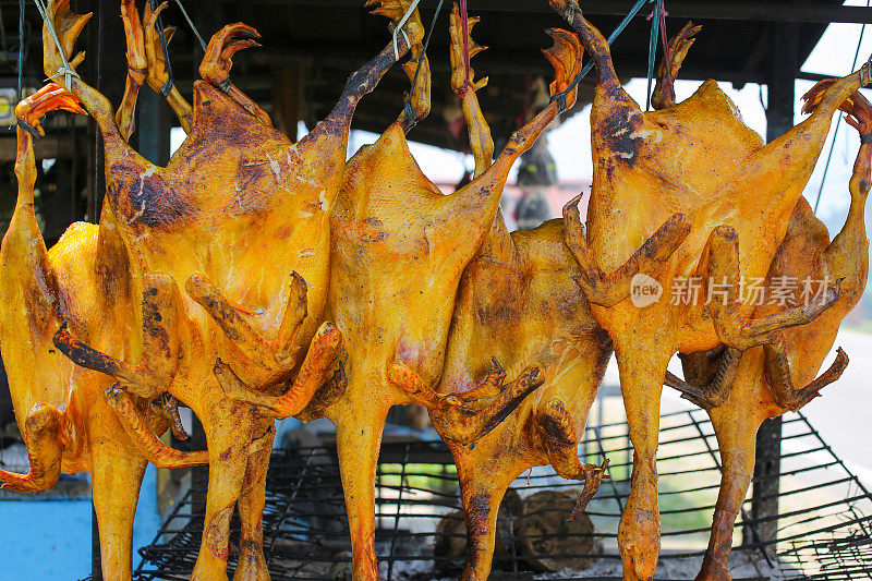 马来西亚美食:“Itik Salai”(烟熏鸭)